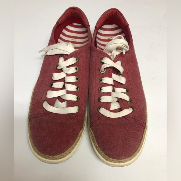 Vionic Womens Hattie Sneaker Cherry Canvas Size 8.5 - Picture 3 of 9